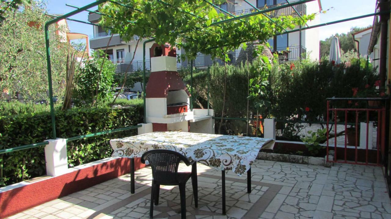 Apartmani Petunia Fažana Kültér fotó