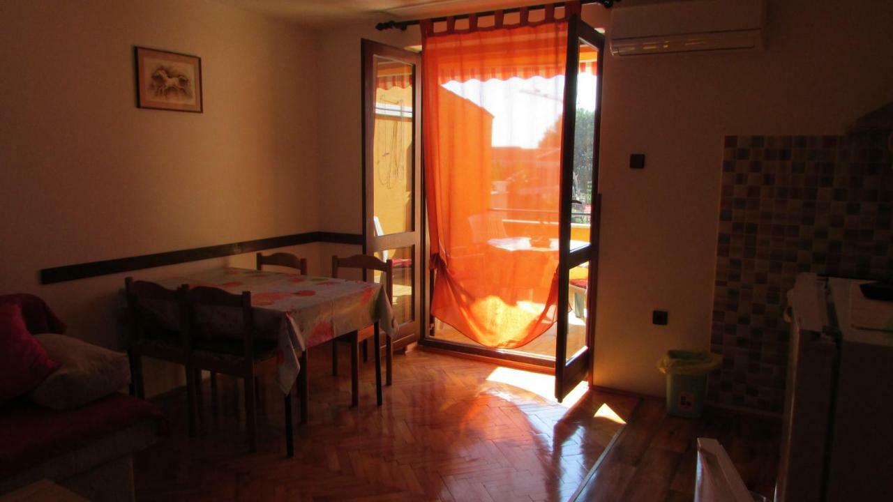 Apartmani Petunia Fažana Kültér fotó